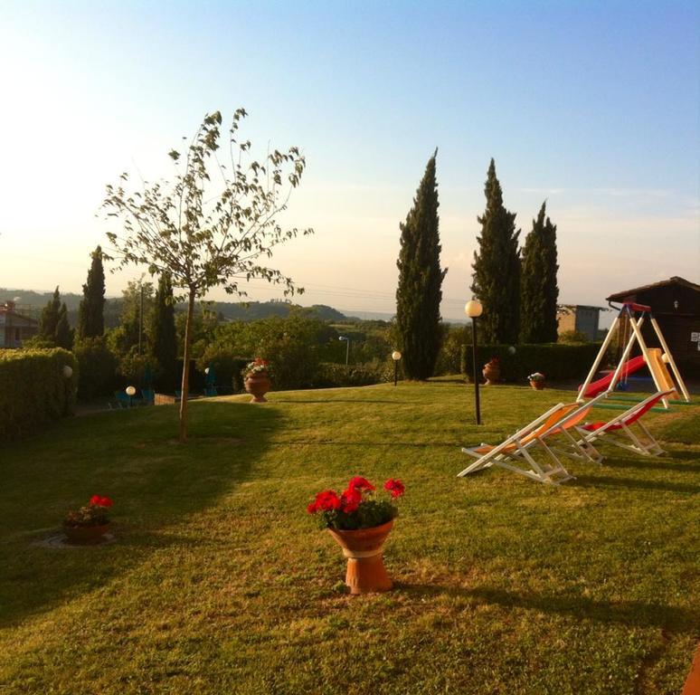Agriturismo Il Prato 帕拉亚 外观 照片