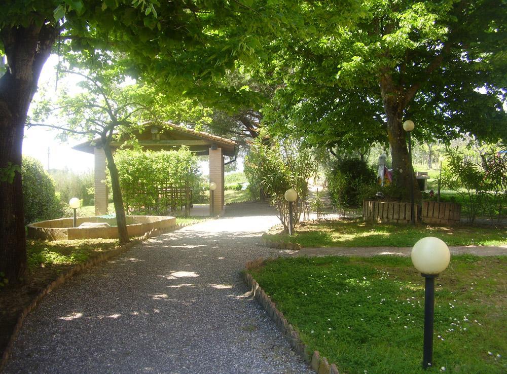 Agriturismo Il Prato 帕拉亚 外观 照片